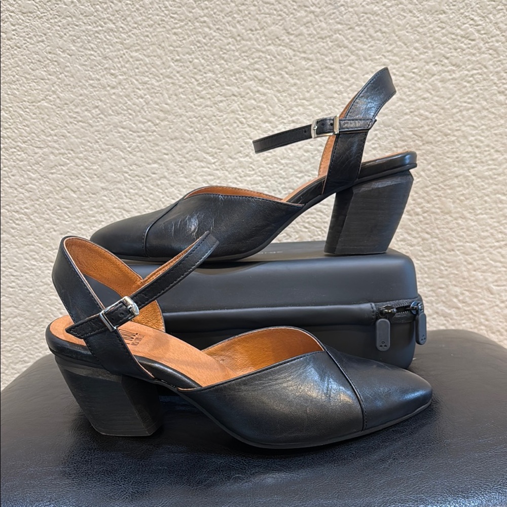 Miz Mooz Black Heeled Shoes